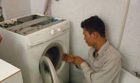 Sửa chữa máy giặt Electrolux bắt chuẩn bệnh, chuẩn giá tại Hà Nội